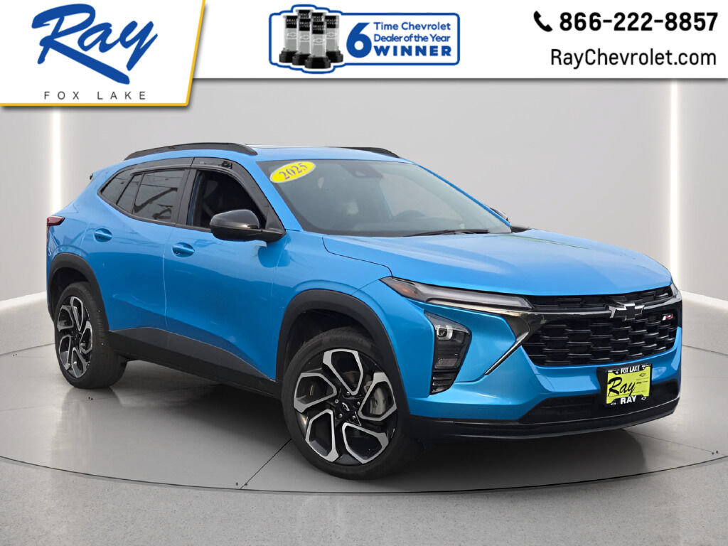 Used 2025 Chevrolet Trax RS w/ Sunroof Package FWD image 1