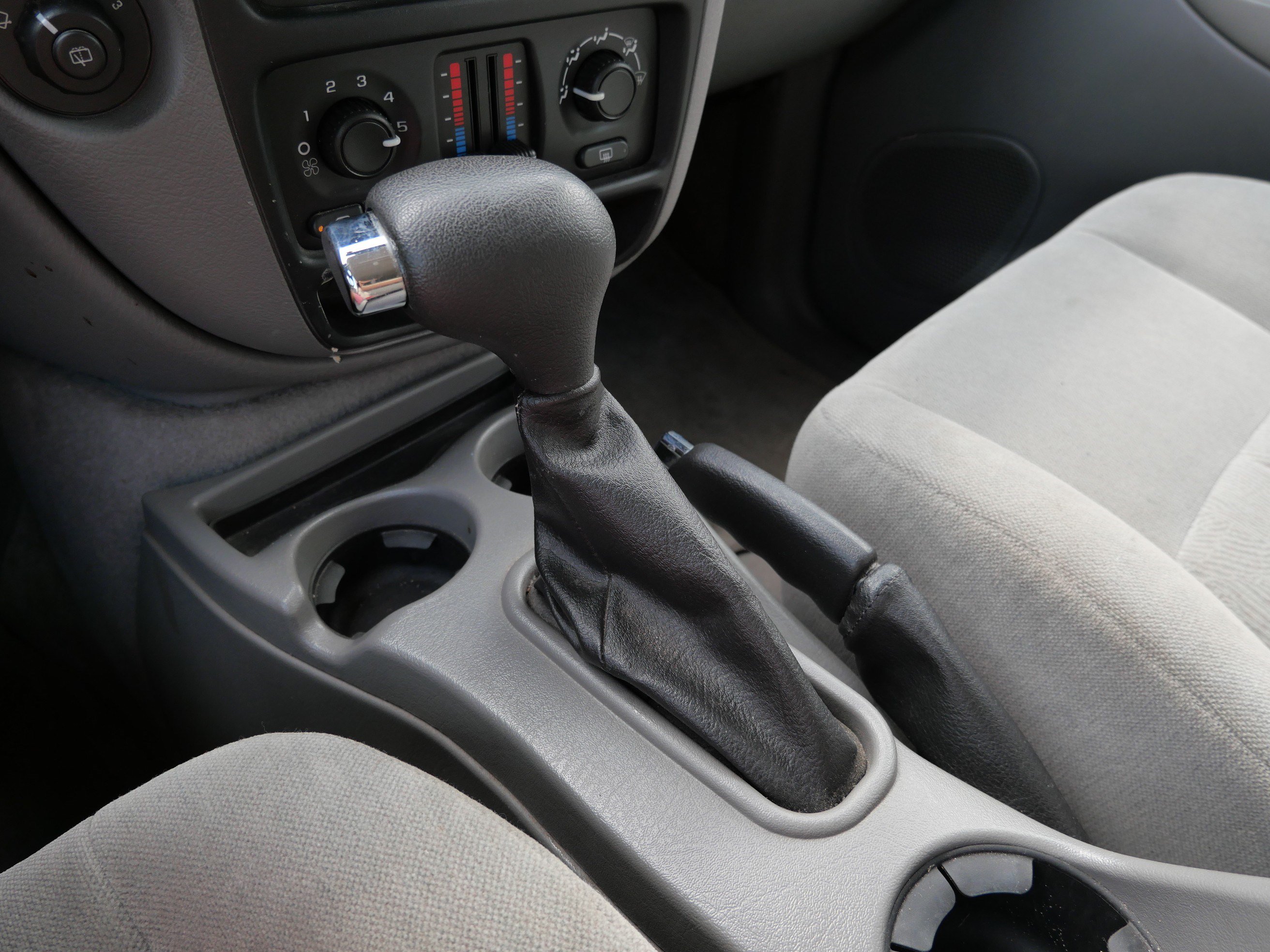 Used 2005 Chevrolet TrailBlazer LS w/ LS Preferred Equipment Group AWD/4WD image 25