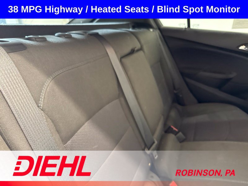 Used 2019 Chevrolet Cruze LT w/ Convenience Package FWD image 10