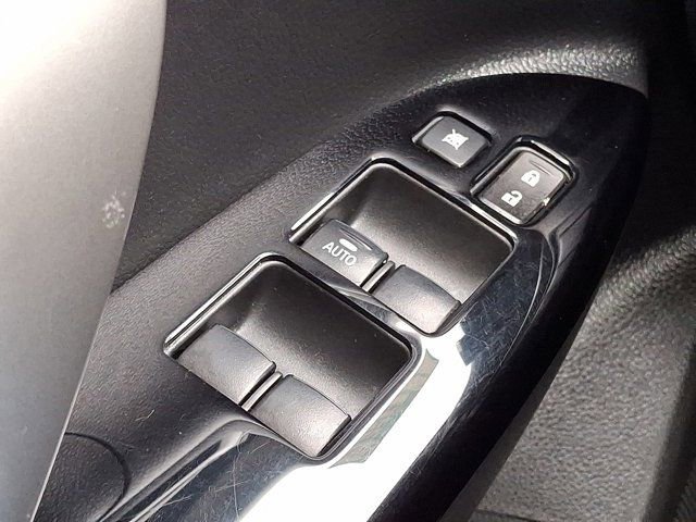 Used 2024 Mitsubishi Eclipse Cross LE image 30