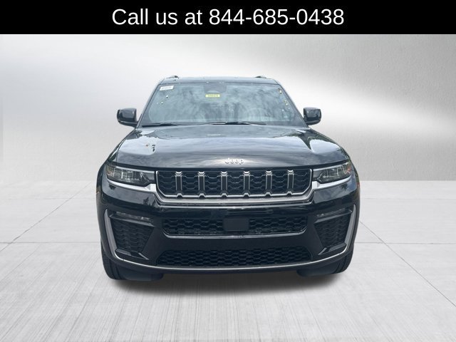 New 2026 Jeep Grand Cherokee Limited RWD image 2