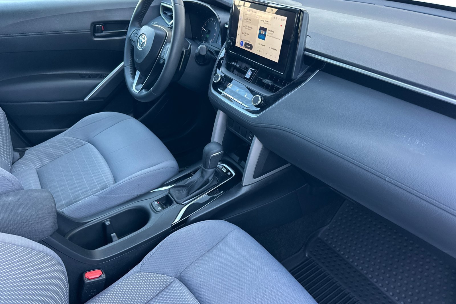 Used 2024 Toyota Corolla Cross AWD Hybrid image 16