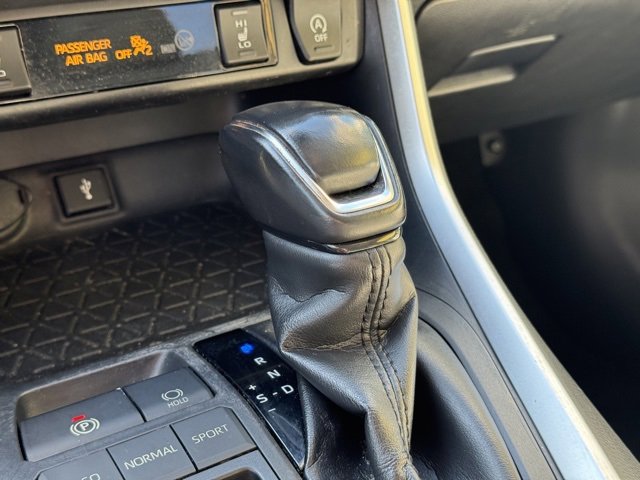 Used 2020 Toyota RAV4 XLE Premium image 28