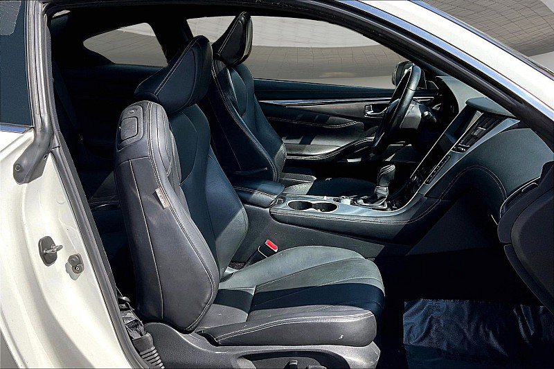 Used 2018 INFINITI Q60 3.0t Luxe image 14