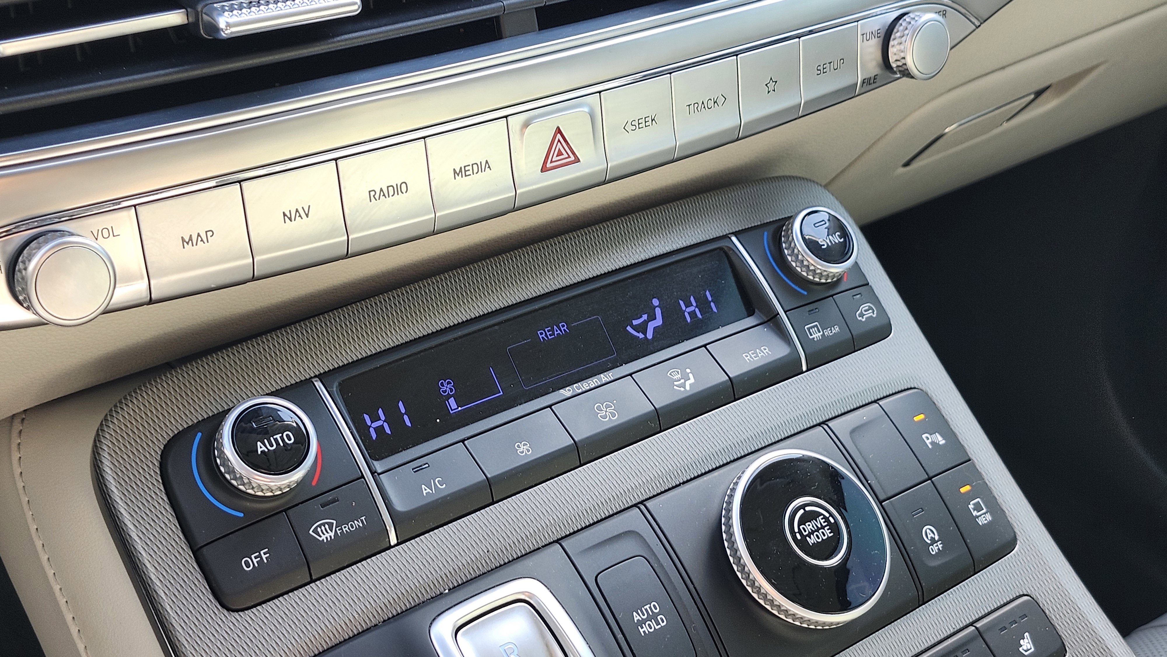 Used 2022 Hyundai Palisade Calligraphy image 31