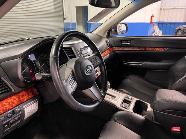 Used 2011 Subaru Outback 2.5i Limited image 23