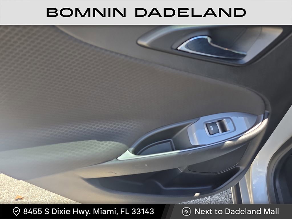 Used 2019 Chevrolet Malibu LS image 12