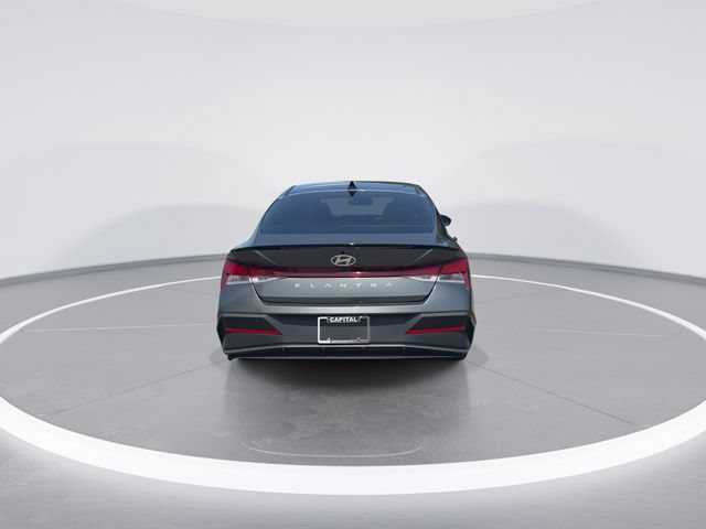 Certified 2025 Hyundai Elantra Sport FWD image 7