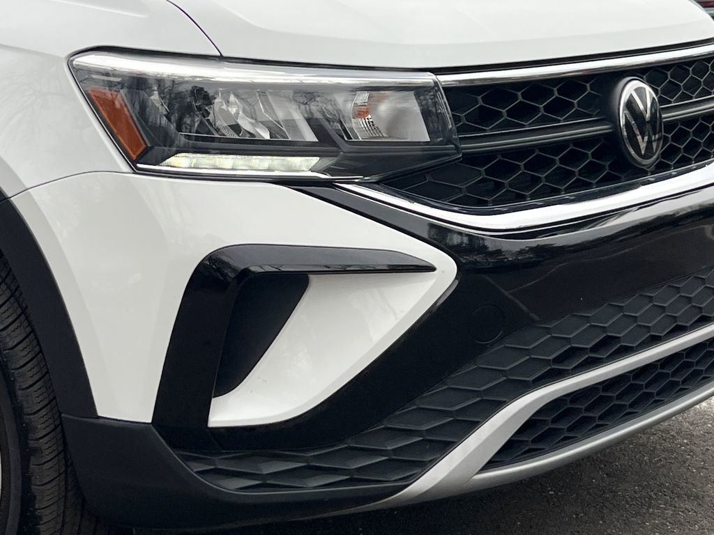 Used 2024 Volkswagen Taos SE image 8