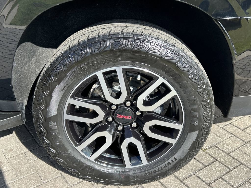Certified 2024 GMC Yukon XL AT4 w/ Technology Package image 32
