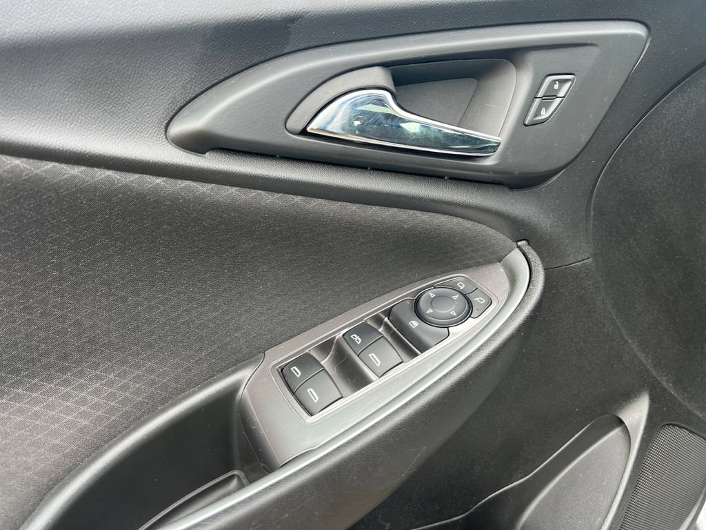Used 2024 Chevrolet Malibu LT FWD image 18