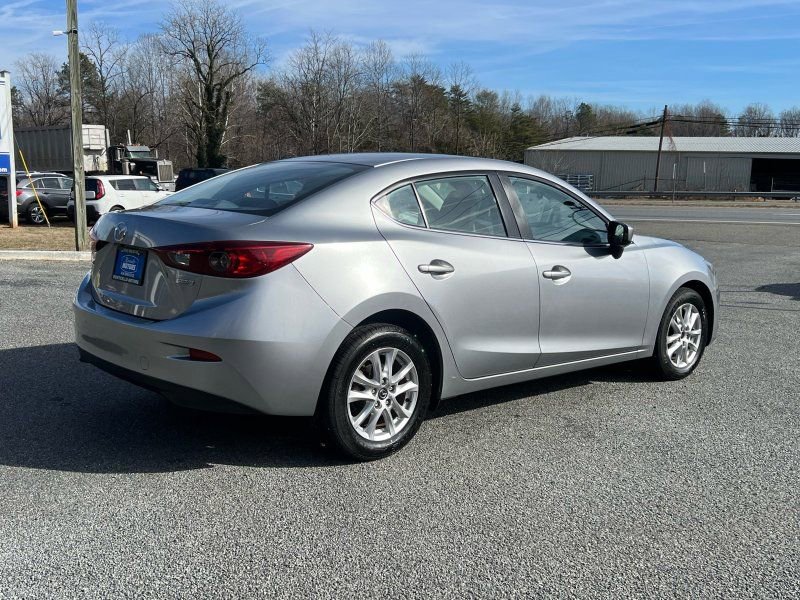 Used 2016 MAZDA MAZDA3 i Sport w/ Preferred Equipment Package image 5