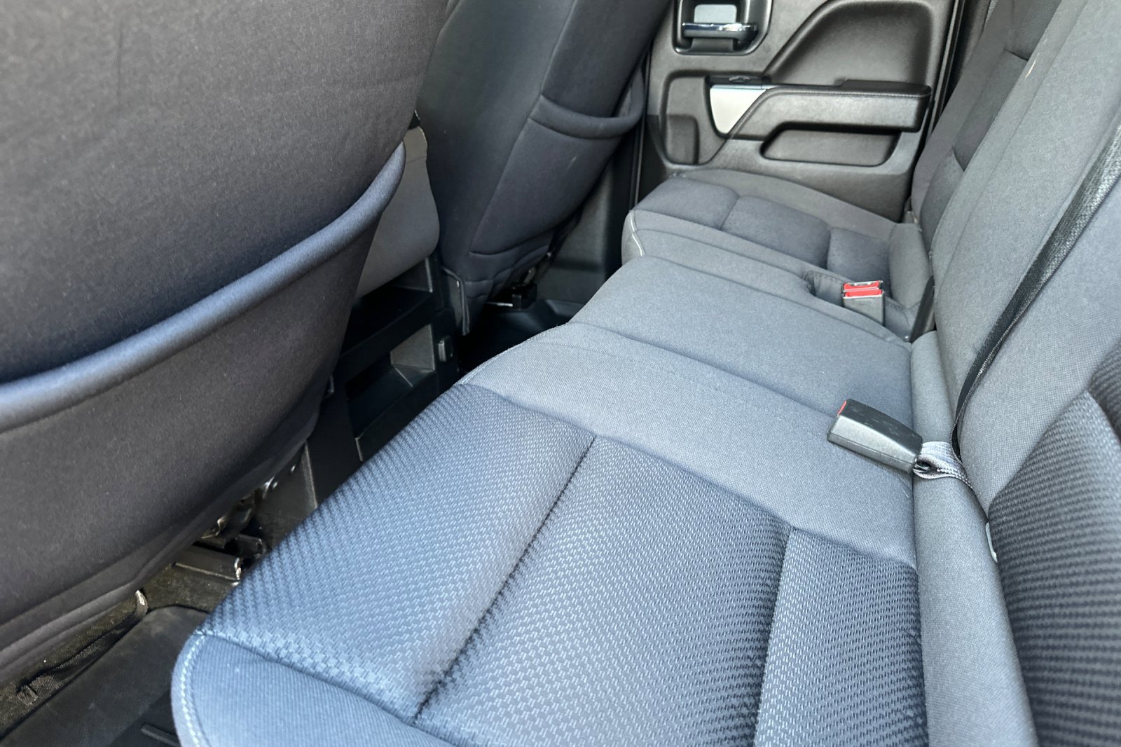Used 2018 Chevrolet Silverado 1500 LT AWD/4WD image 14