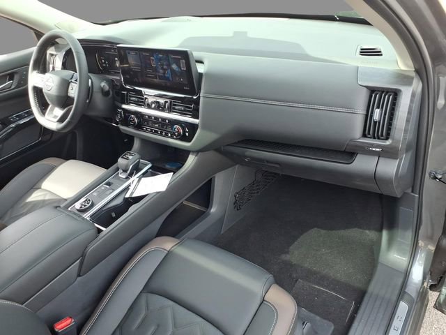 New 2026 Nissan Pathfinder Platinum image 12