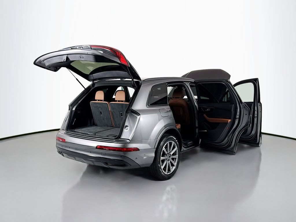 Used 2022 Audi Q7 2.0T Premium Plus w/ Premium Plus Package AWD/4WD image 23