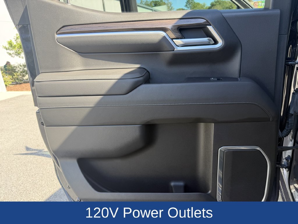 Used 2022 Chevrolet Silverado 1500 RST w/ Z71 Off-Road Package AWD/4WD image 11