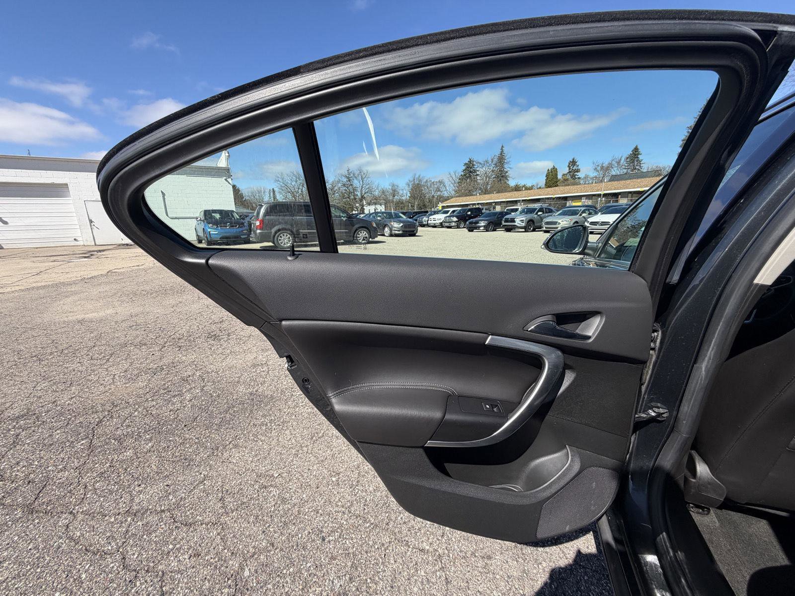 Used 2015 Buick Regal Premium image 24