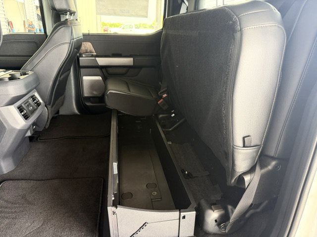 New 2026 Ford F350 Lariat w/ Camper Package RWD image 9