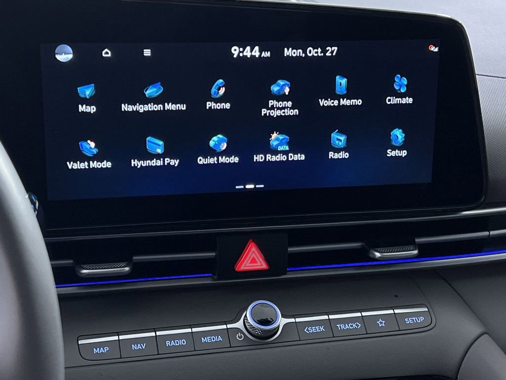 Used 2025 Hyundai Elantra SEL FWD image 28