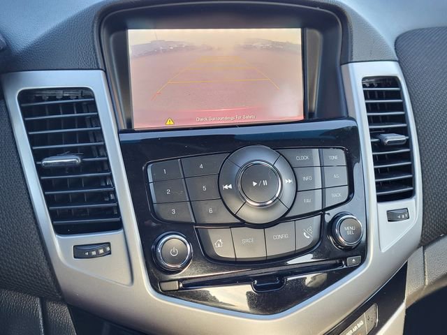 Used 2015 Chevrolet Cruze LT FWD image 17