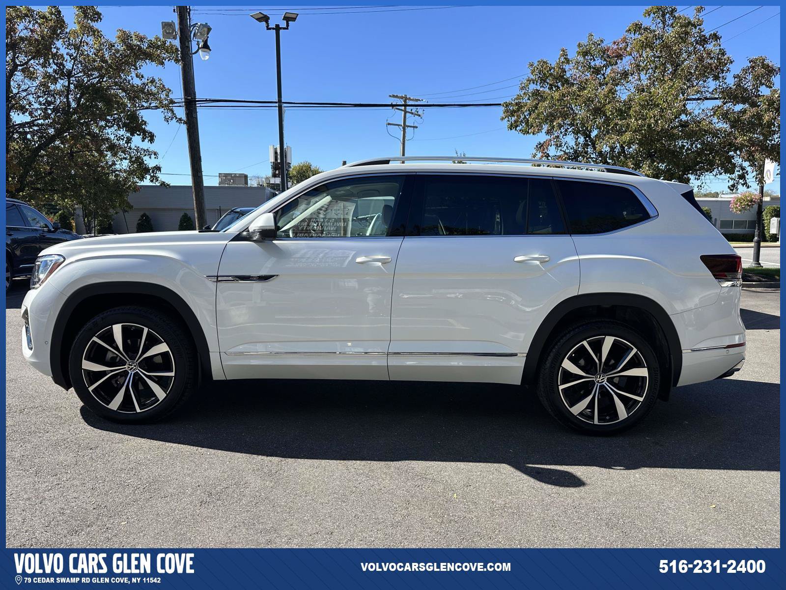 Used 2024 Volkswagen Atlas SEL Premium R-Line AWD/4WD image 6