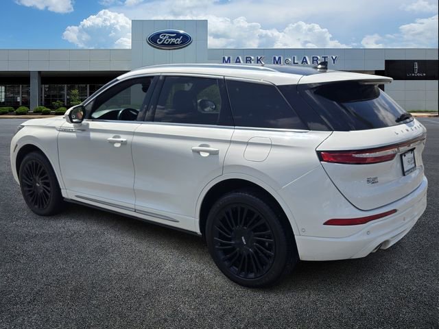 Used 2021 Lincoln Corsair Reserve w/ Equipment Group 201A image 3