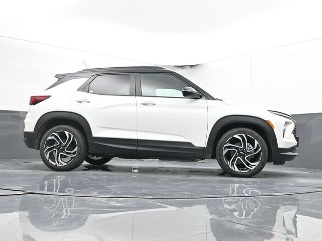 Used 2025 Chevrolet TrailBlazer RS w/ Convenience Package FWD image 24