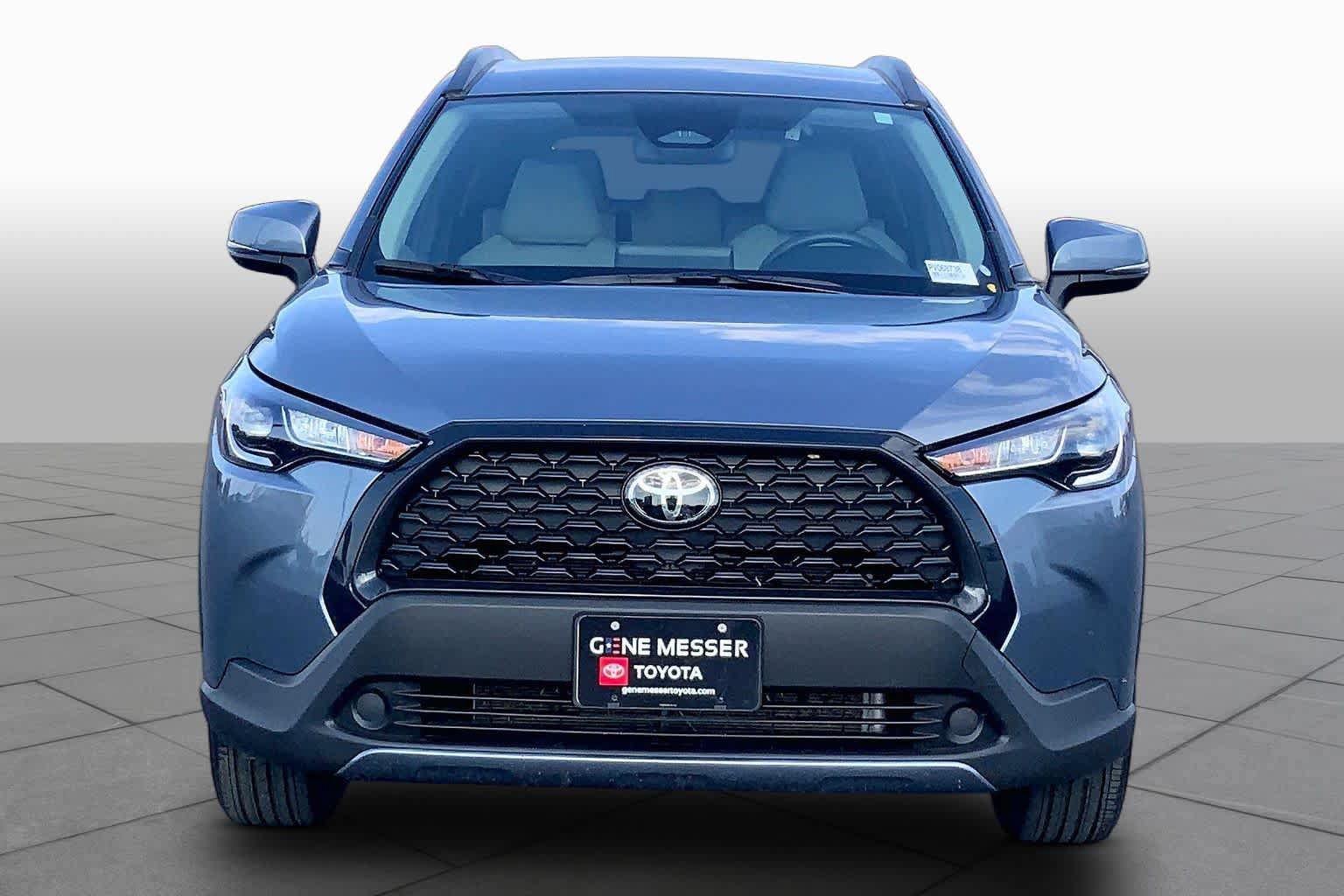 Used 2023 Toyota Corolla Cross LE FWD image 4