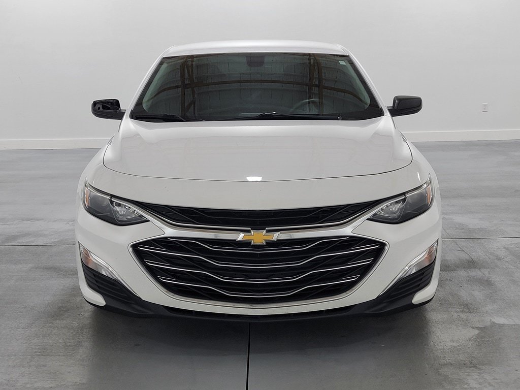 Used 2021 Chevrolet Malibu LS FWD image 3