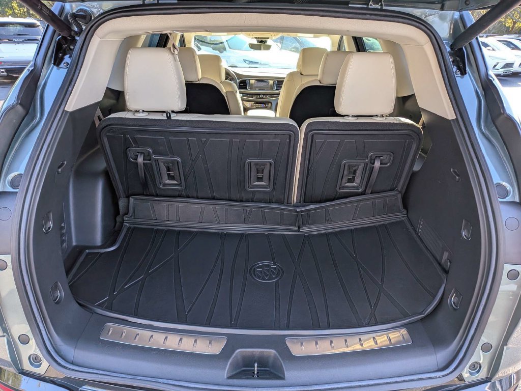Used 2023 Buick Enclave Essence w/ Experience Buick Package FWD image 12