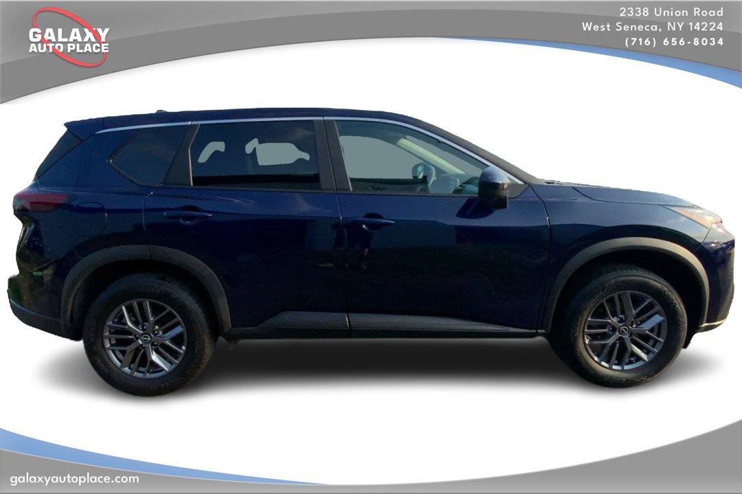 Used 2026 Nissan Rogue SV AWD/4WD image 4