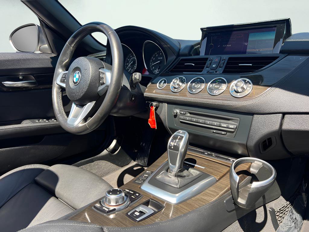 Used 2015 BMW Z4 sDrive35i RWD image 18