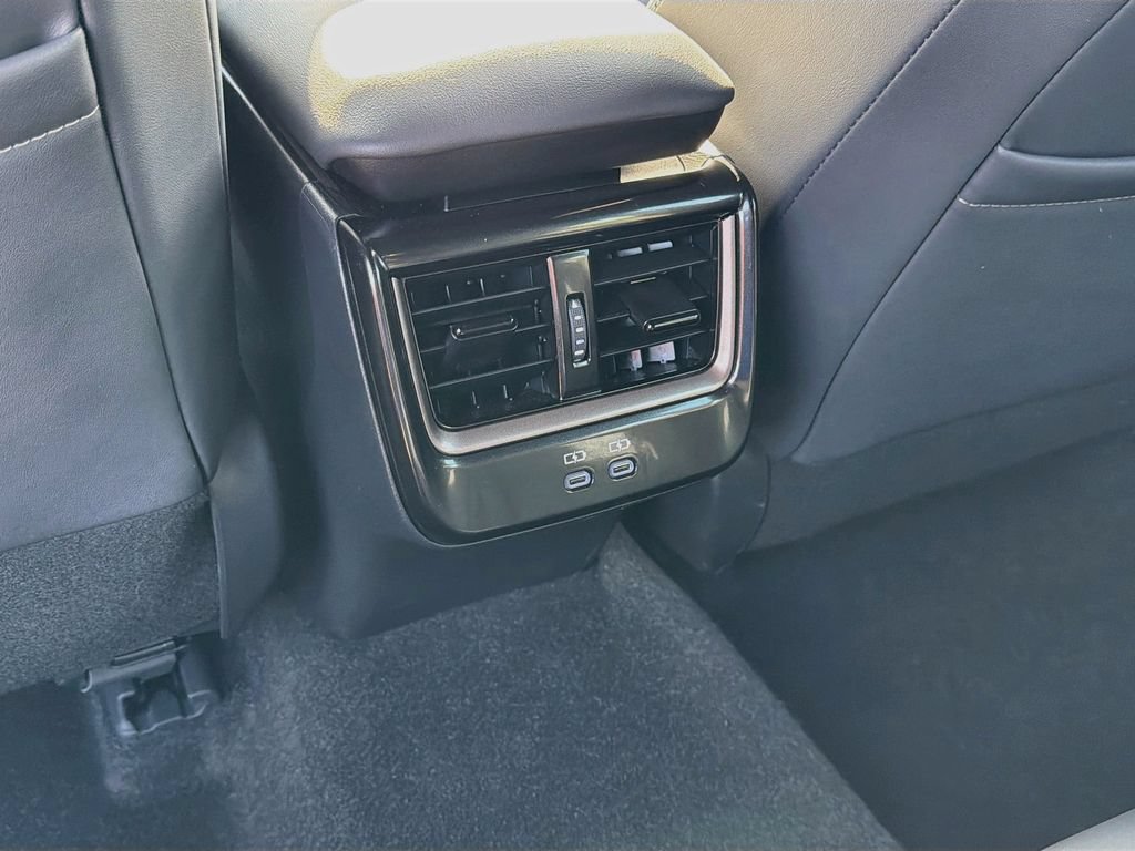 Used 2025 Toyota Crown Signia AWD/4WD image 23