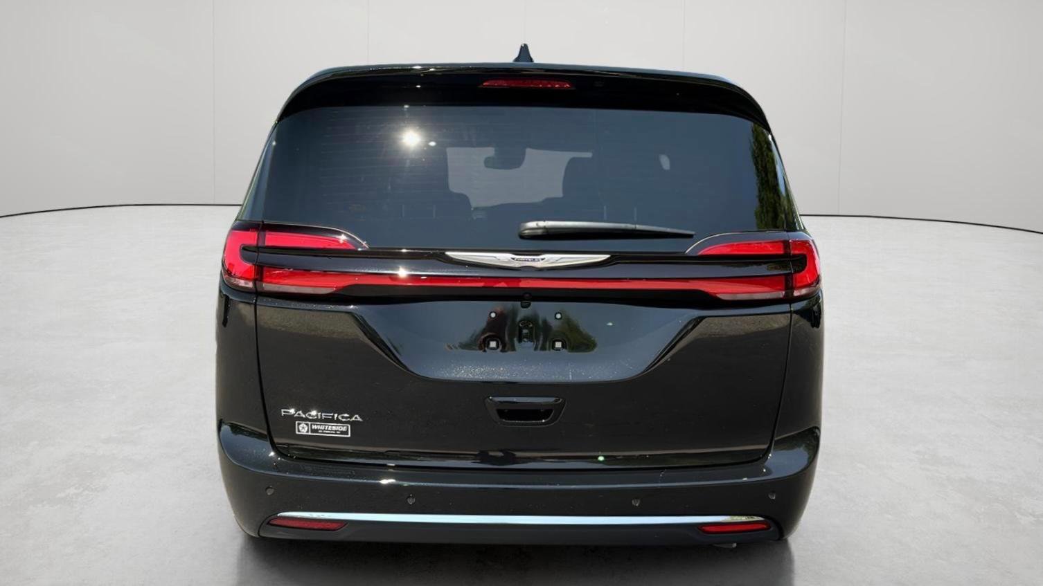 New 2026 Chrysler Pacifica Select image 5