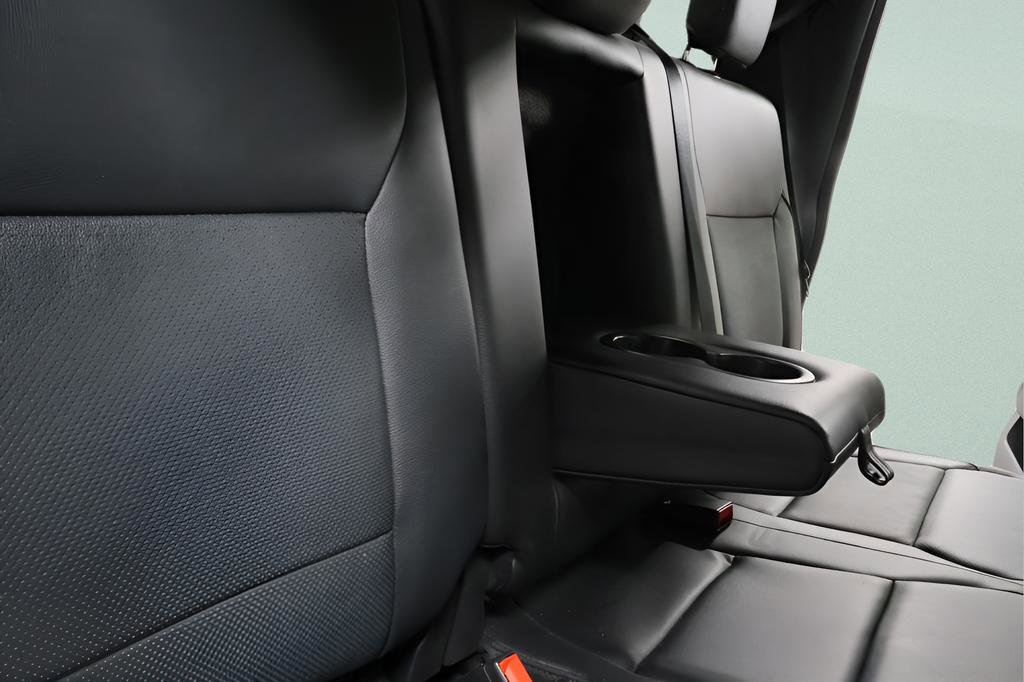 Used 2023 Ford F150 Lariat w/ Equipment Group 502A High image 31