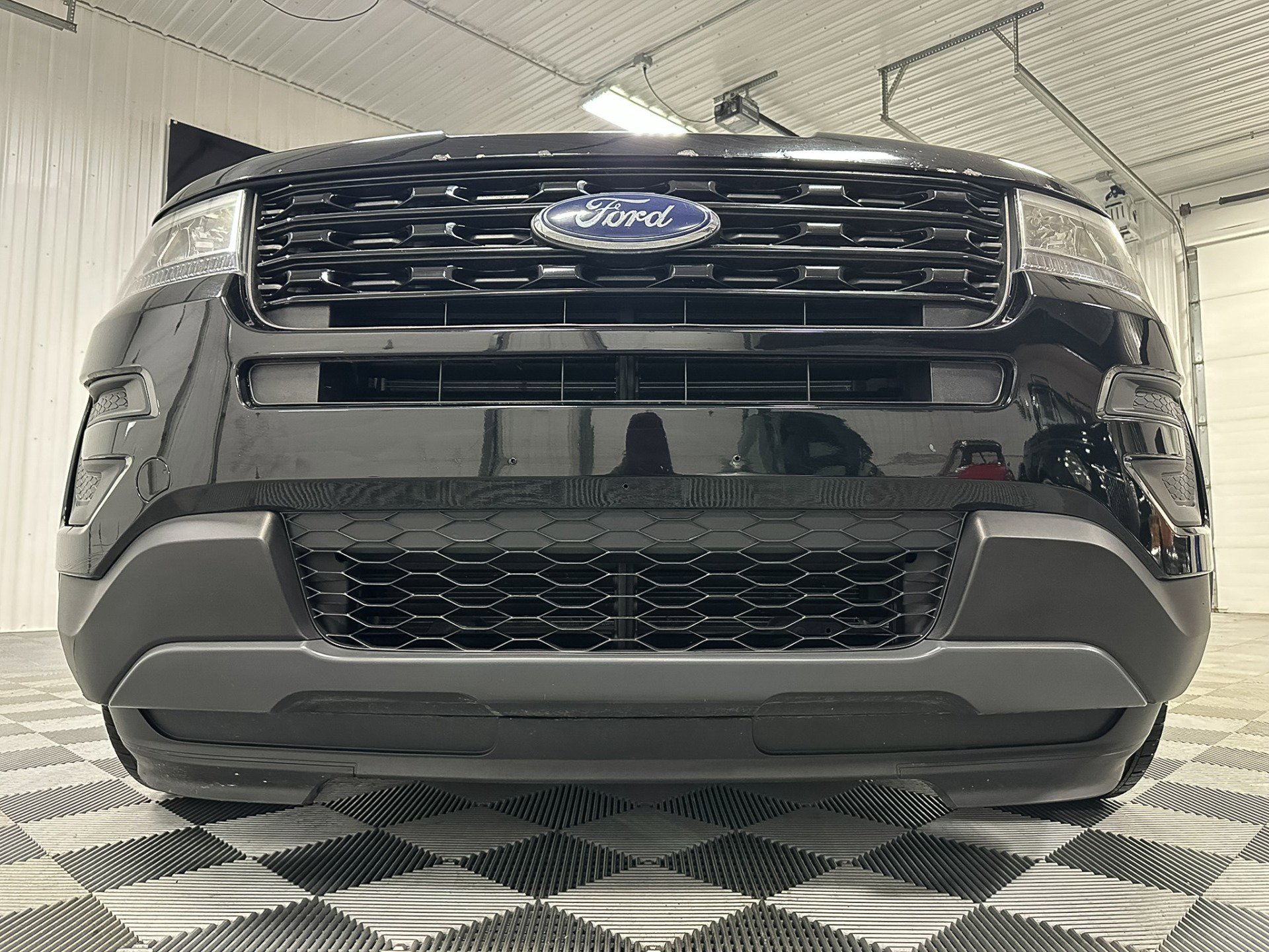 Used 2017 Ford Explorer XLT image 14