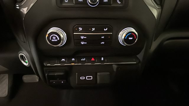Used 2023 GMC Sierra 1500 Pro w/ Graphite Edition AWD/4WD image 22