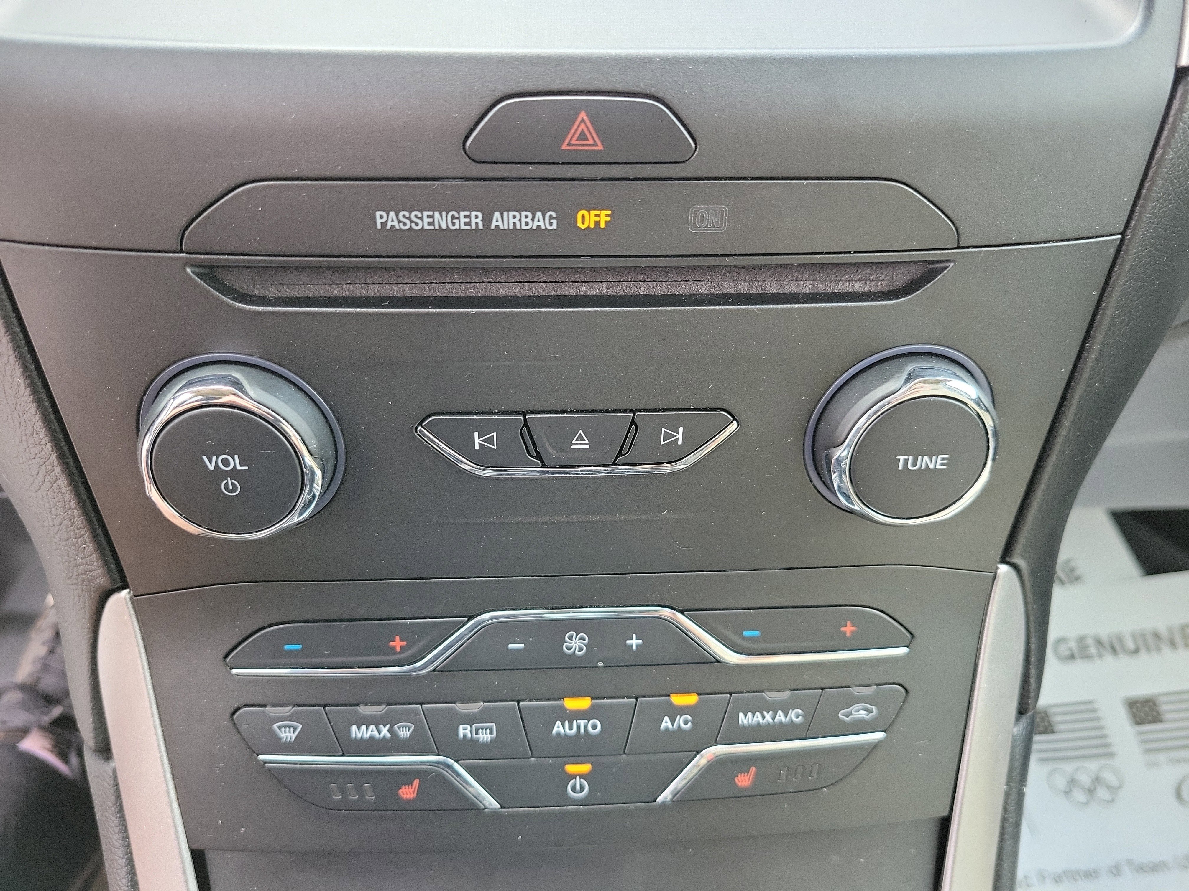 Used 2016 Ford Edge SEL w/ Equipment Group 201A FWD image 17