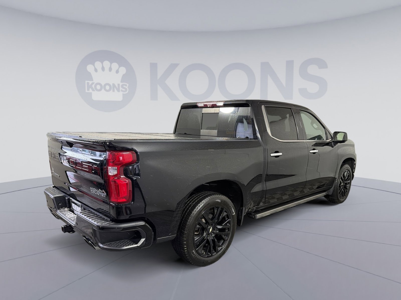 Used 2020 Chevrolet Silverado 1500 High Country w/ Technology Package image 7