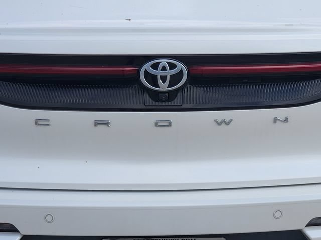 Used 2023 Toyota Crown AWD/4WD image 11