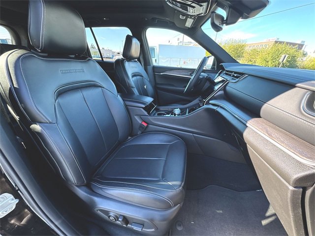 Used 2023 Jeep Grand Cherokee Overland image 29