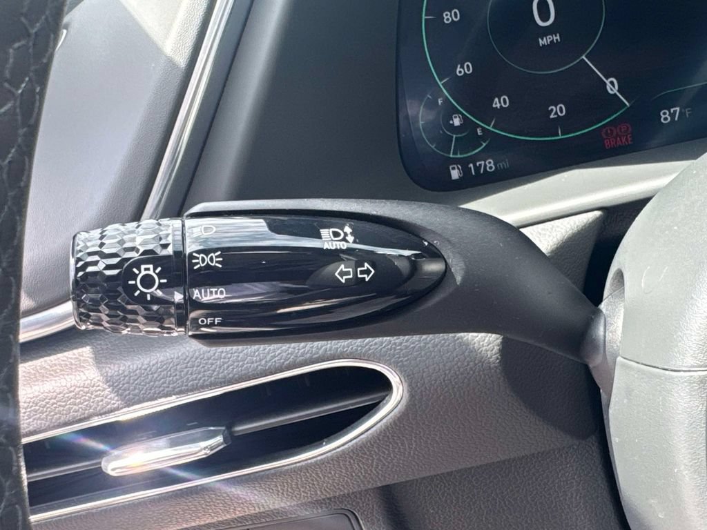 Certified 2023 Hyundai Sonata Limited FWD image 23