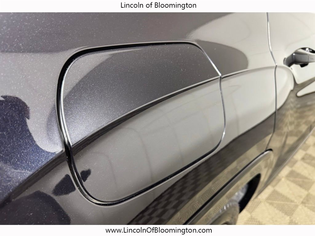 Used 2025 Volkswagen Atlas Cross Sport SEL Premium R-Line image 33