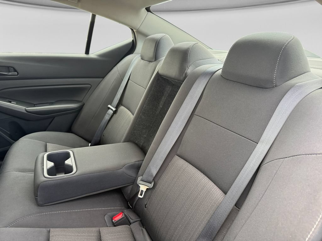Used 2024 Nissan Altima 2.5 SV FWD image 34