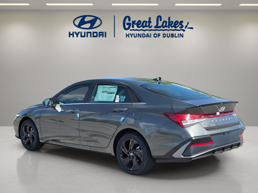 New 2026 Hyundai Elantra SEL Sport Premium FWD image 3