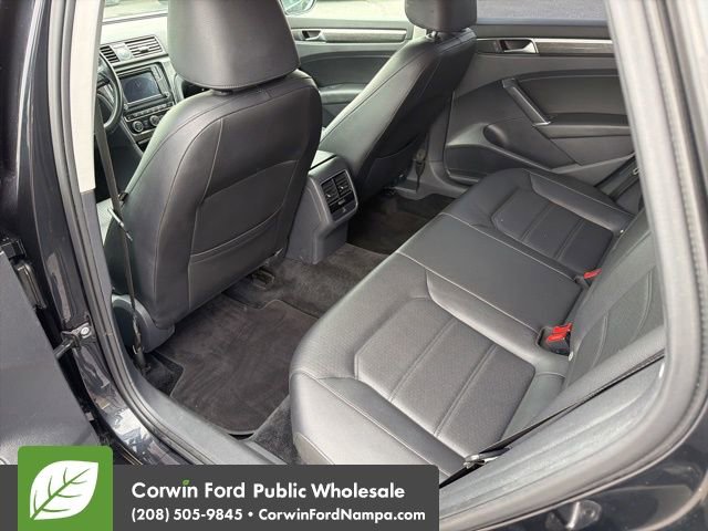 Used 2017 Volkswagen Passat 1.8T SE w/ SE Lighting Package image 28