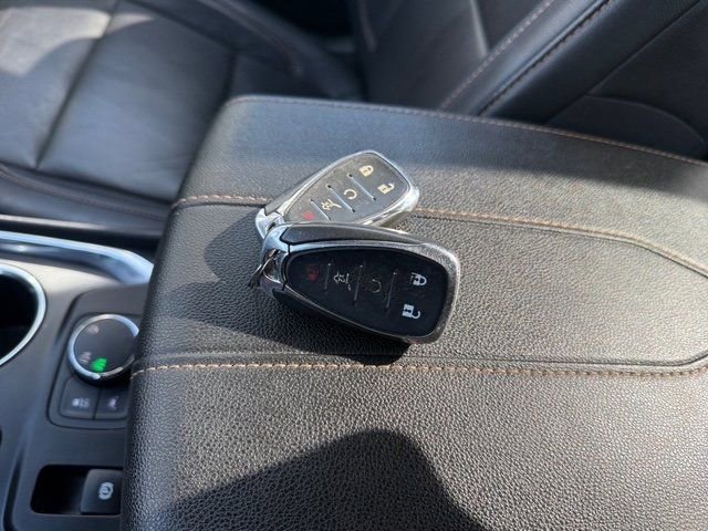 Used 2020 Chevrolet Traverse RS image 27