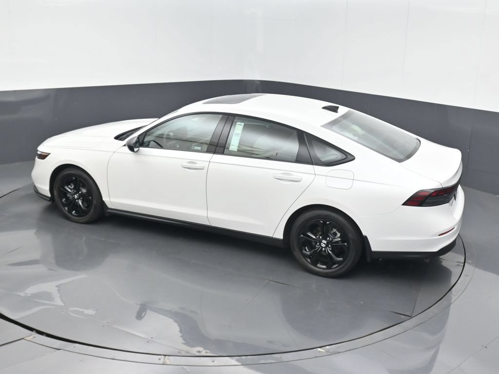 New 2025 Honda Accord SE image 15