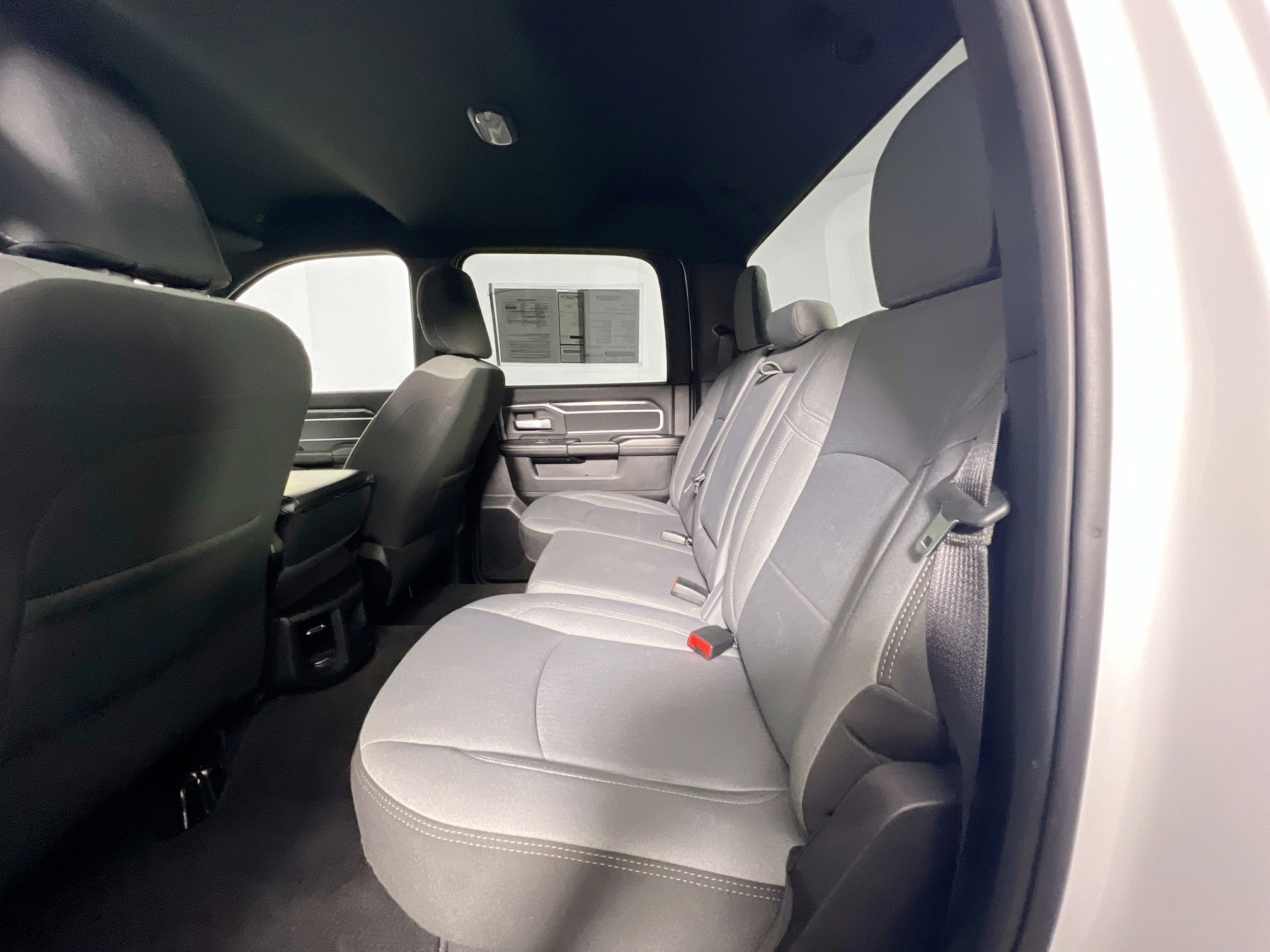 Used 2024 RAM 3500 Big Horn image 23