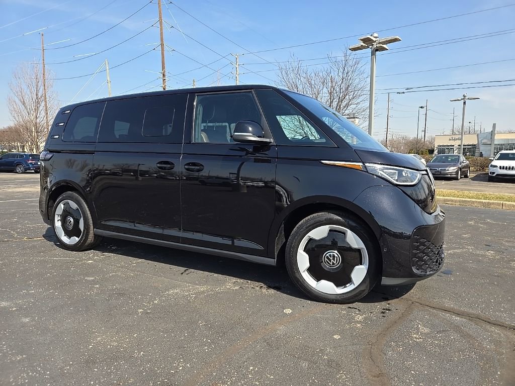 New 2025 Volkswagen ID. Buzz 1st Edition RWD image 2